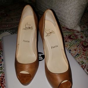 Christian Louboutin Leather Peep-Toe Pumps